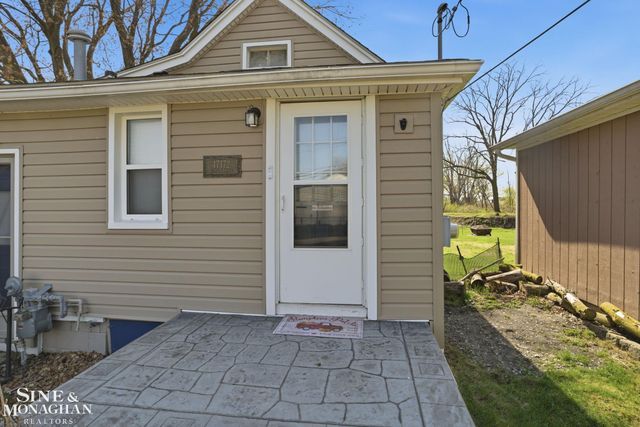 47172 Forton Drive, Chesterfield, MI 48047