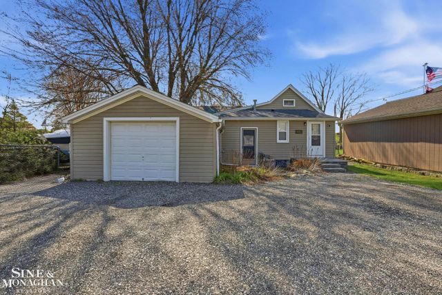 47172 Forton Drive, Chesterfield, MI 48047