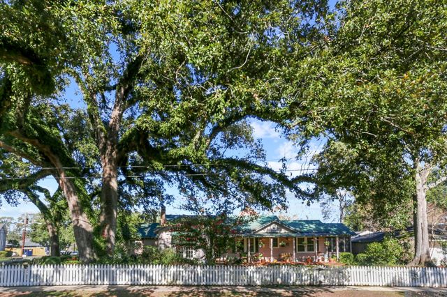 2609 Reymond Ave, Baton Rouge, LA 70808