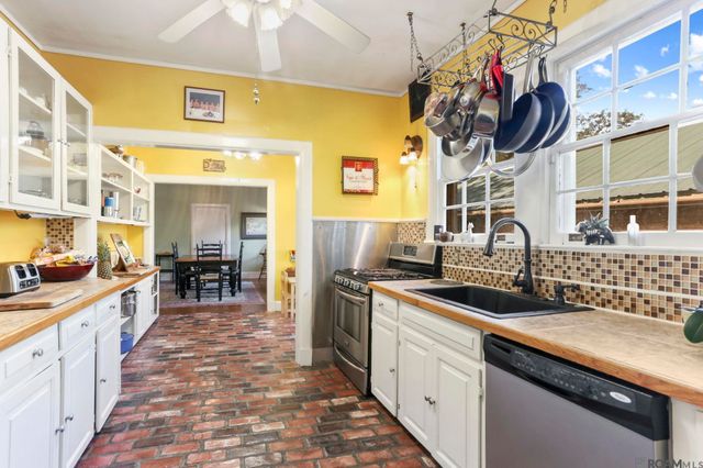 2609 Reymond Ave, Baton Rouge, LA 70808