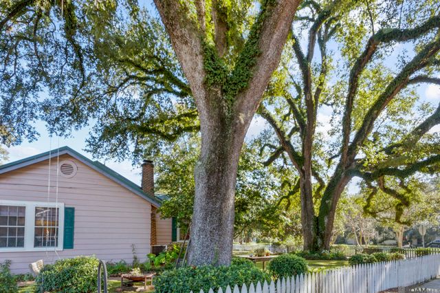 2609 Reymond Ave, Baton Rouge, LA 70808