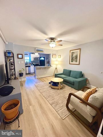 28 MAPLE ST, Conshohocken, PA 19428