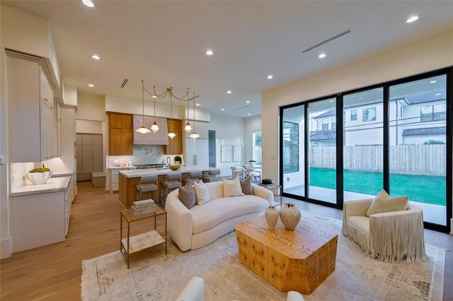 1407 Martin Street, Houston, TX 77018