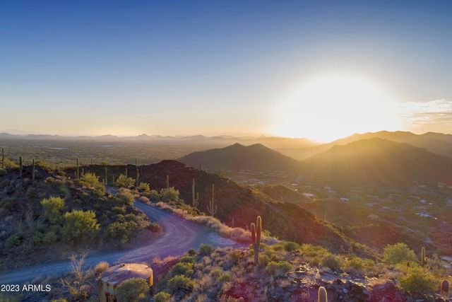 37200 N SCHOOL HOUSE Road, Cave Creek, AZ 85331