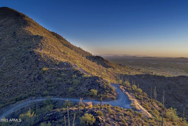 37200 N SCHOOL HOUSE Road, Cave Creek, AZ 85331