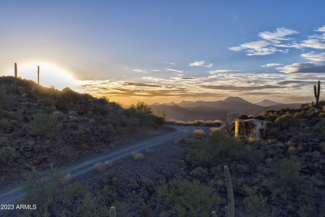 37200 N SCHOOL HOUSE Road, Cave Creek, AZ 85331