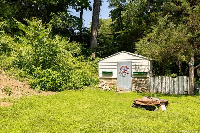 667 Traver Road, Pleasant Valley, NY 12569