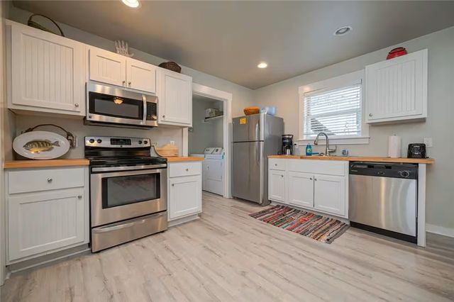 5481 Highway 35 Hwy N 20, Rockport, TX 78382