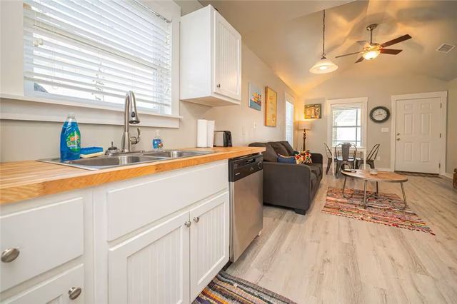 5481 Highway 35 Hwy N 20, Rockport, TX 78382