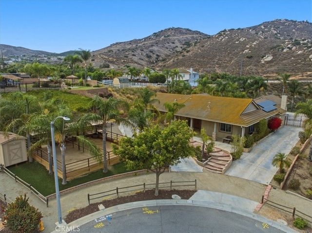 512 Draft Horse Place, Norco, CA 92860