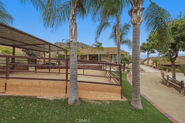 512 Draft Horse Place, Norco, CA 92860