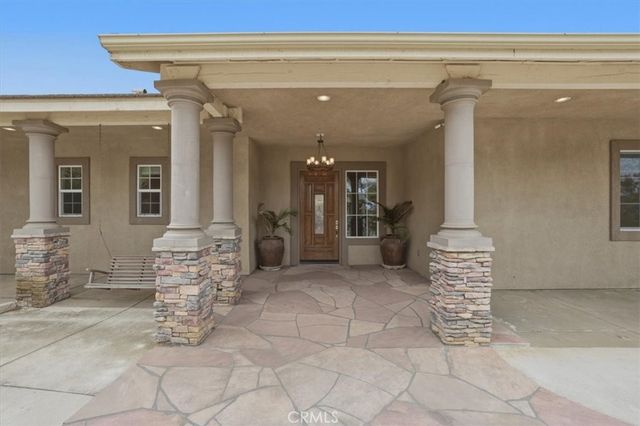 512 Draft Horse Place, Norco, CA 92860