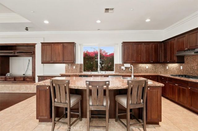 512 Draft Horse Place, Norco, CA 92860