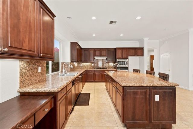 512 Draft Horse Place, Norco, CA 92860