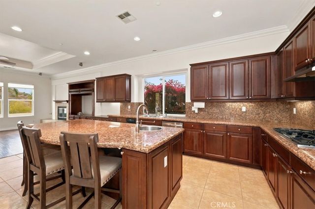 512 Draft Horse Place, Norco, CA 92860