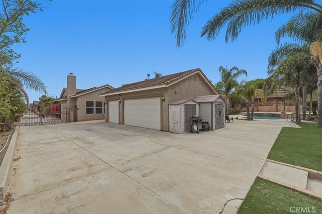 512 Draft Horse Place, Norco, CA 92860