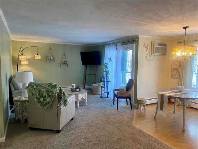 7 Wake Robin Road 104, Lincoln, RI 02865