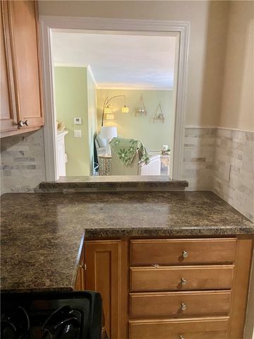 7 Wake Robin Road 104, Lincoln, RI 02865