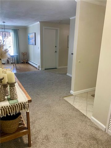 7 Wake Robin Road 104, Lincoln, RI 02865