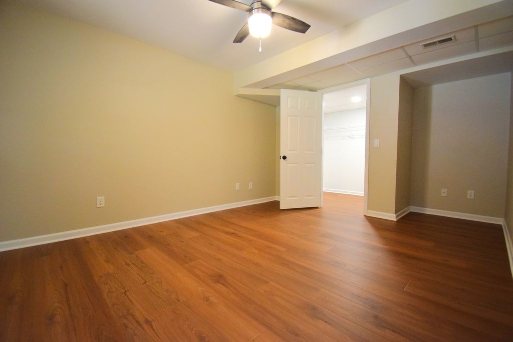 Image 44 of property listing at 12139 E Hutchison Road, Mt Vernon, IL 62864