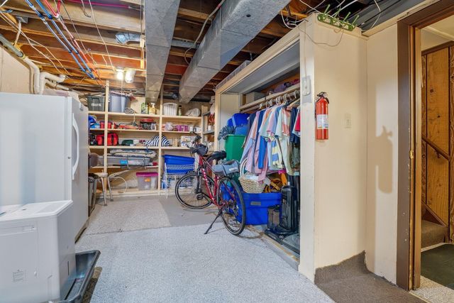 5105 Old Colony Road, Portage, MI 49024