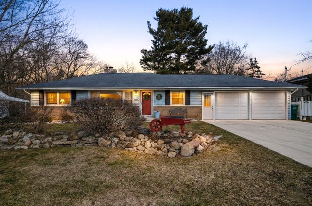 5105 Old Colony Road, Portage, MI 49024