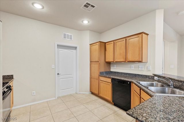 8377 Rygate Avenue, Las Vegas, NV 89178