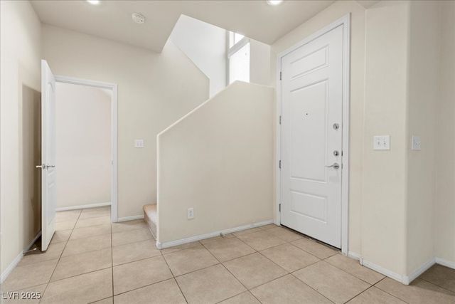 8377 Rygate Avenue, Las Vegas, NV 89178