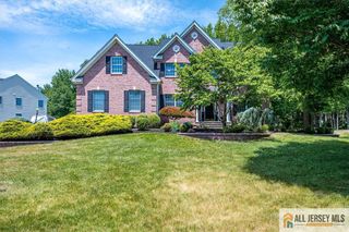 21 Courtside Lane, South Brunswick, NJ 08540