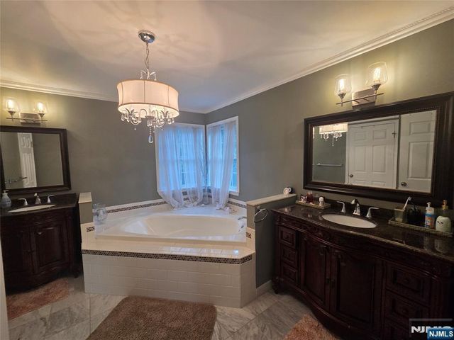 4 Watson Way, Mount Olive Township, NJ 07836