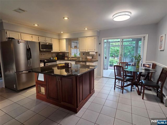 4 Watson Way, Mount Olive Township, NJ 07836