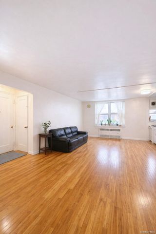 14444 41 Avenue 2A, Flushing, NY 11354