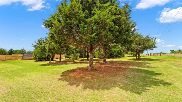 3261 Red Ridge Drive, Blanchard, OK 73010