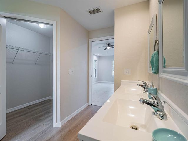 8265 97th Avenue, Vero Beach, FL 32967