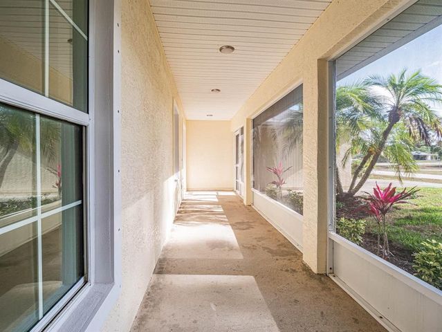 8265 97th Avenue, Vero Beach, FL 32967