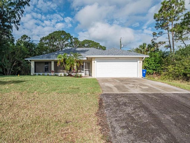 8265 97th Avenue, Vero Beach, FL 32967