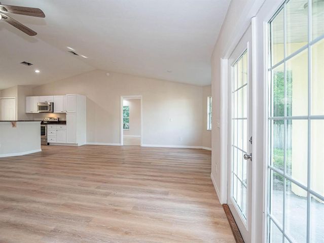 8265 97th Avenue, Vero Beach, FL 32967