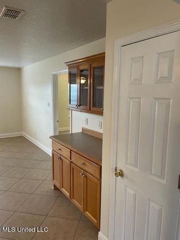 10399 3rd Avenue, D'iberville, MS 39540
