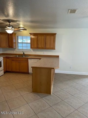 10399 3rd Avenue, D'iberville, MS 39540