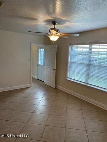 10399 3rd Avenue, D'iberville, MS 39540