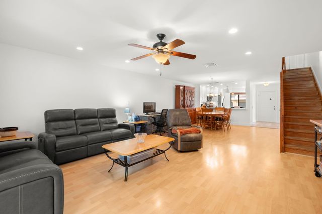 22075 Las Brisas Circle 306, Boca Raton, FL 33433