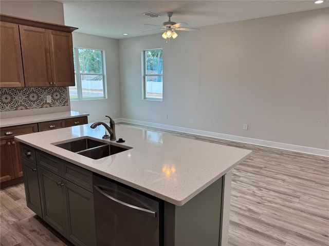 13532 14TH STREET, Dade City, FL 33525