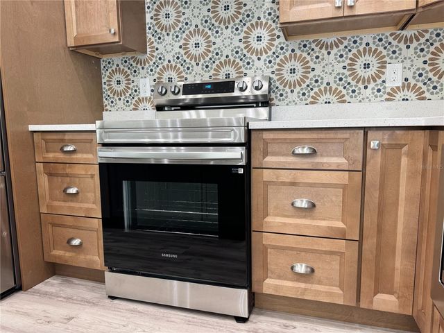 13532 14TH STREET, Dade City, FL 33525