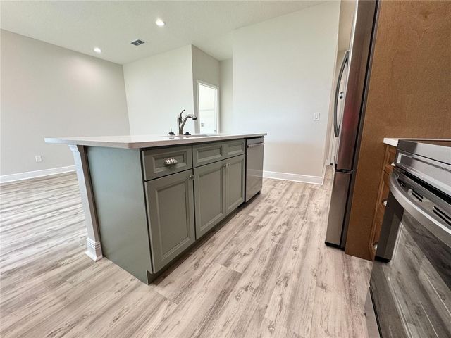 13532 14TH STREET, Dade City, FL 33525