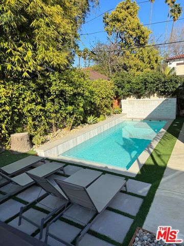 1636 Courtney Avenue, Los Angeles, CA 90046