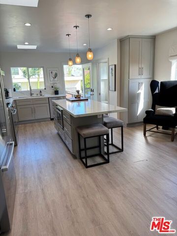 1636 Courtney Avenue, Los Angeles, CA 90046