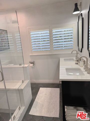 1636 Courtney Avenue, Los Angeles, CA 90046