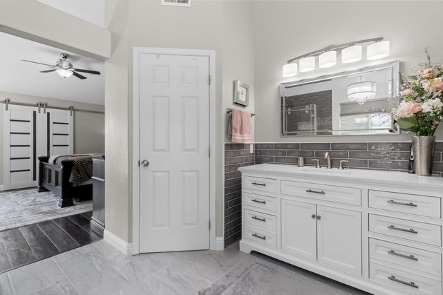 11742 Tenderfoot Dr, Gold River, CA 95670