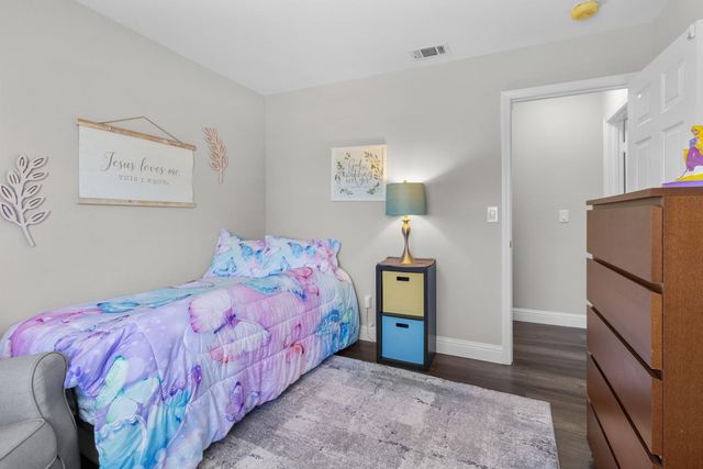 11742 Tenderfoot Dr, Gold River, CA 95670