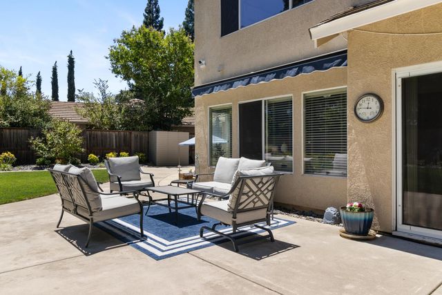 11742 Tenderfoot Dr, Gold River, CA 95670